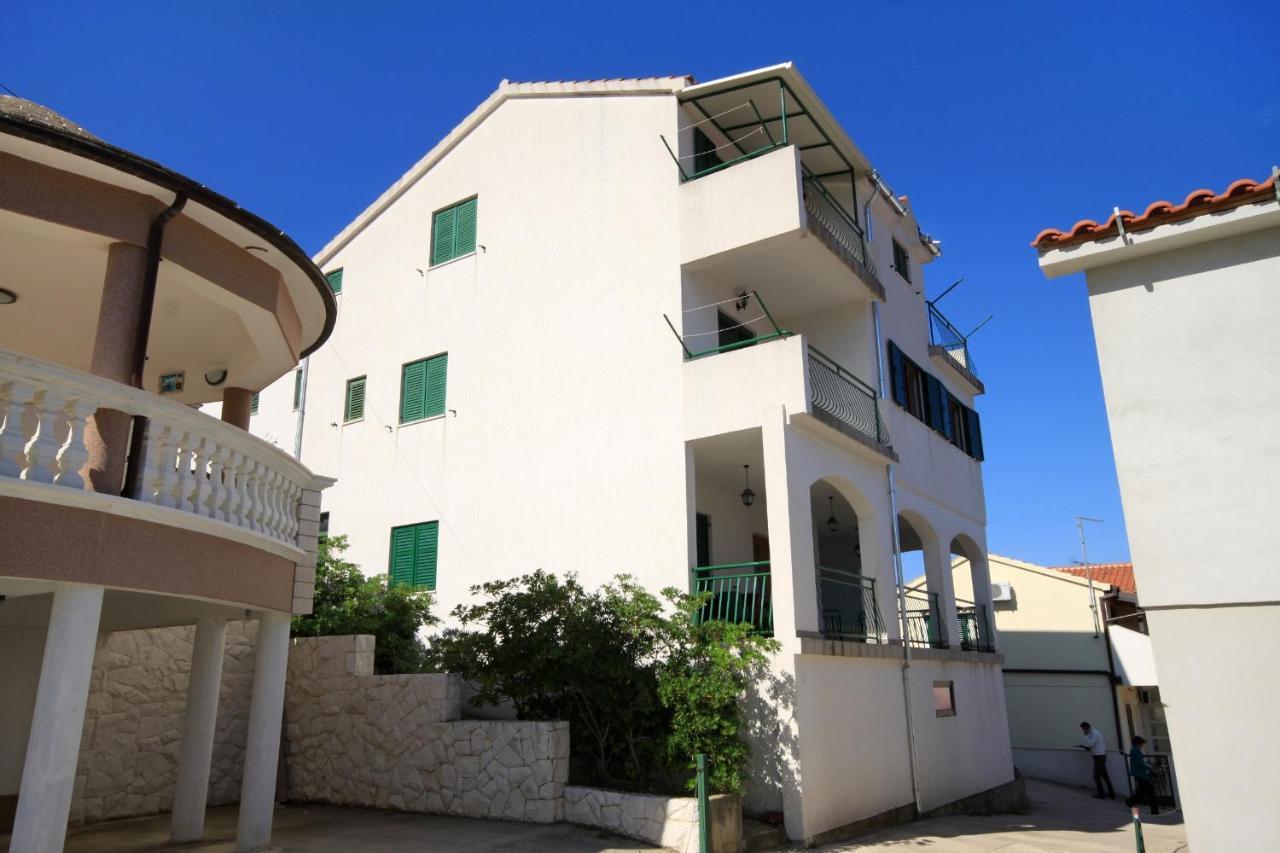 Apartments By The Sea Bilo, Primosten - 4191 Exterior photo